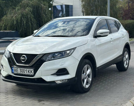 Белый Ниссан Кашкай, объемом двигателя 1.2 л и пробегом 80 тыс. км за 15800 $, фото 2 на Automoto.ua