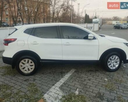 Ніссан Кашкай 2019 у Чернівцях на Automoto.ua Білий Ніссан Кашкай, об'ємом двигуна 1.2 л та пробігом 109 тис. км за 14500 $, фото 6 на Automoto.ua