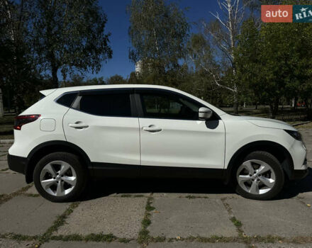 Белый Ниссан Кашкай, объемом двигателя 2 л и пробегом 76 тыс. км за 20300 $, фото 2 на Automoto.ua