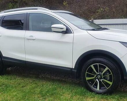 Белый Ниссан Кашкай, объемом двигателя 1.2 л и пробегом 43 тыс. км за 18800 $, фото 2 на Automoto.ua
