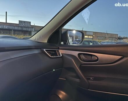 Белый Ниссан Кашкай, объемом двигателя 1.6 л и пробегом 130 тыс. км за 17790 $, фото 26 на Automoto.ua