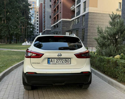 Белый Ниссан Кашкай, объемом двигателя 1.6 л и пробегом 107 тыс. км за 19700 $, фото 4 на Automoto.ua