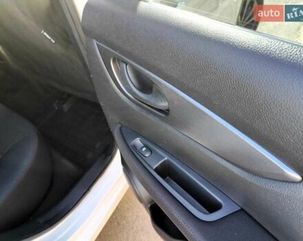 Белый Ниссан Кашкай, объемом двигателя 1.5 л и пробегом 117 тыс. км за 15990 $, фото 58 на Automoto.ua