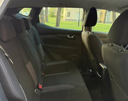 Белый Ниссан Кашкай, объемом двигателя 1.6 л и пробегом 105 тыс. км за 19900 $, фото 21 на Automoto.ua