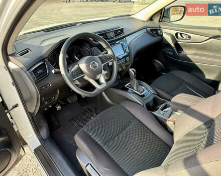 Белый Ниссан Кашкай, объемом двигателя 2 л и пробегом 110 тыс. км за 13500 $, фото 8 на Automoto.ua