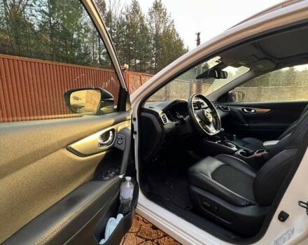 Білий Ніссан Кашкай, об'ємом двигуна 1.6 л та пробігом 103 тис. км за 19000 $, фото 10 на Automoto.ua