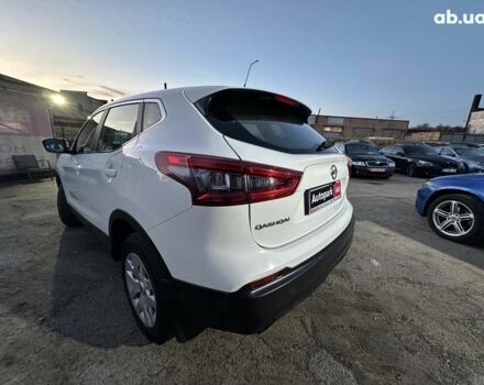 Белый Ниссан Кашкай, объемом двигателя 1.6 л и пробегом 130 тыс. км за 17790 $, фото 5 на Automoto.ua