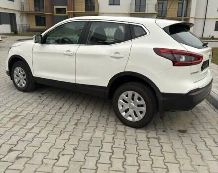 Белый Ниссан Кашкай, объемом двигателя 1.2 л и пробегом 135 тыс. км за 13555 $, фото 4 на Automoto.ua