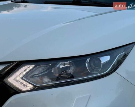 Білий Ніссан Кашкай, об'ємом двигуна 1.6 л та пробігом 97 тис. км за 14250 $, фото 5 на Automoto.ua