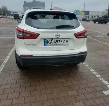 Белый Ниссан Кашкай, объемом двигателя 1.6 л и пробегом 122 тыс. км за 19800 $, фото 2 на Automoto.ua