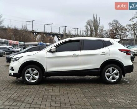 Белый Ниссан Кашкай, объемом двигателя 1.2 л и пробегом 80 тыс. км за 15200 $, фото 8 на Automoto.ua