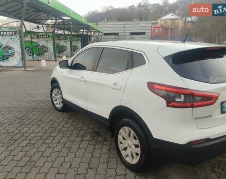 Ніссан Кашкай 2019 у Чернівцях на Automoto.ua Білий Ніссан Кашкай, об'ємом двигуна 1.2 л та пробігом 109 тис. км за 14500 $, фото 3 на Automoto.ua