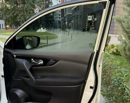 Белый Ниссан Кашкай, объемом двигателя 1.6 л и пробегом 105 тыс. км за 19900 $, фото 23 на Automoto.ua