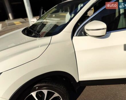 Белый Ниссан Кашкай, объемом двигателя 1.5 л и пробегом 117 тыс. км за 15990 $, фото 3 на Automoto.ua