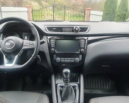 Белый Ниссан Кашкай, объемом двигателя 1.2 л и пробегом 43 тыс. км за 18800 $, фото 27 на Automoto.ua