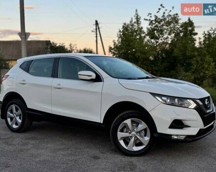Білий Ніссан Кашкай, об'ємом двигуна 1.6 л та пробігом 97 тис. км за 14250 $, фото 1 на Automoto.ua