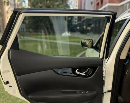 Белый Ниссан Кашкай, объемом двигателя 1.6 л и пробегом 107 тыс. км за 19700 $, фото 14 на Automoto.ua