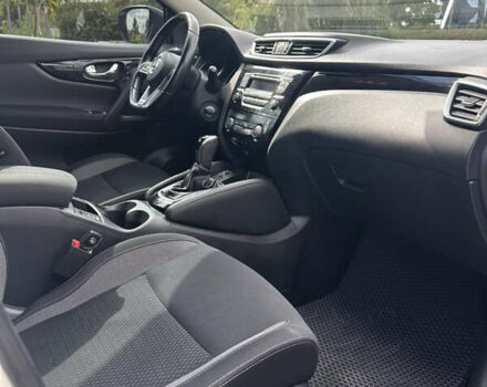 Белый Ниссан Кашкай, объемом двигателя 1.2 л и пробегом 80 тыс. км за 15800 $, фото 7 на Automoto.ua