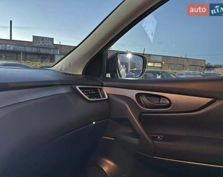 Белый Ниссан Кашкай, объемом двигателя 1.6 л и пробегом 130 тыс. км за 17790 $, фото 26 на Automoto.ua