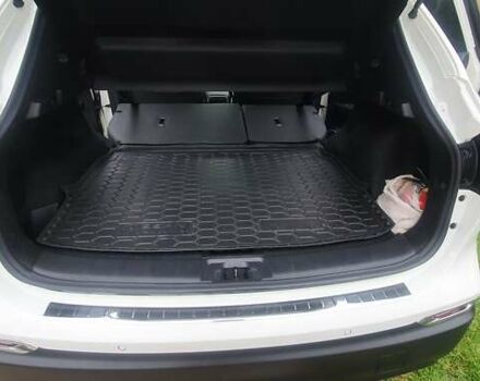 Белый Ниссан Кашкай, объемом двигателя 1.2 л и пробегом 43 тыс. км за 18800 $, фото 37 на Automoto.ua