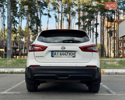Белый Ниссан Кашкай, объемом двигателя 1.2 л и пробегом 101 тыс. км за 15500 $, фото 9 на Automoto.ua