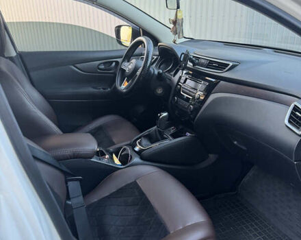 Белый Ниссан Кашкай, объемом двигателя 1.6 л и пробегом 102 тыс. км за 19600 $, фото 16 на Automoto.ua