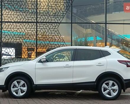 Белый Ниссан Кашкай, объемом двигателя 1.99 л и пробегом 102 тыс. км за 19280 $, фото 2 на Automoto.ua