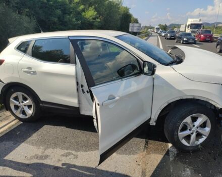 Белый Ниссан Кашкай, объемом двигателя 2 л и пробегом 47 тыс. км за 9000 $, фото 1 на Automoto.ua