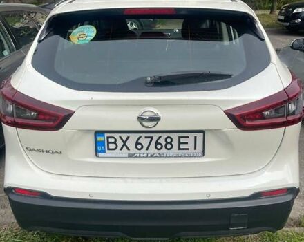 Білий Ніссан Кашкай, об'ємом двигуна 1.2 л та пробігом 42 тис. км за 16000 $, фото 2 на Automoto.ua