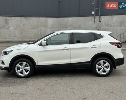 Белый Ниссан Кашкай, объемом двигателя 1.6 л и пробегом 47 тыс. км за 19999 $, фото 6 на Automoto.ua