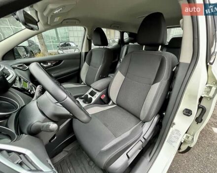 Білий Ніссан Кашкай, об'ємом двигуна 1.6 л та пробігом 75 тис. км за 19500 $, фото 16 на Automoto.ua