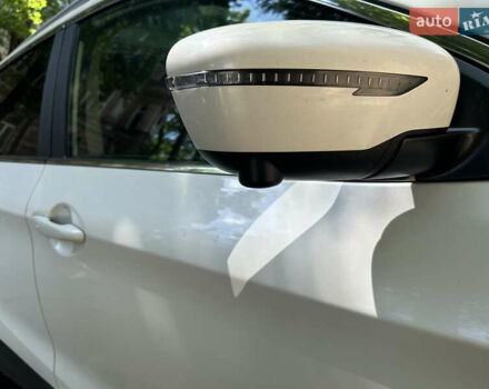 Білий Ніссан Кашкай, об'ємом двигуна 1.6 л та пробігом 140 тис. км за 21500 $, фото 3 на Automoto.ua