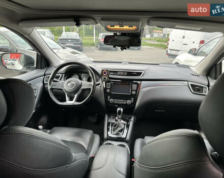 Белый Ниссан Кашкай, объемом двигателя 1.6 л и пробегом 102 тыс. км за 18000 $, фото 6 на Automoto.ua
