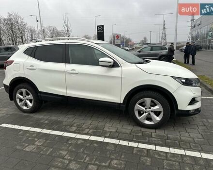 Белый Ниссан Кашкай, объемом двигателя 1.2 л и пробегом 50 тыс. км за 17200 $, фото 7 на Automoto.ua