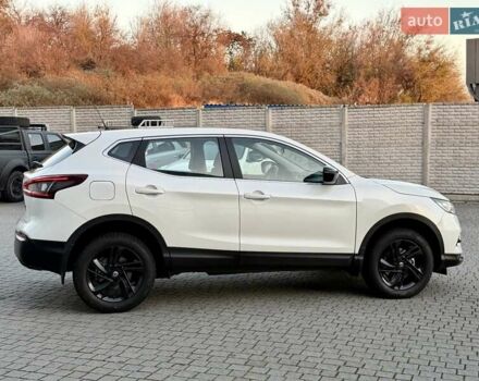 Білий Ніссан Кашкай, об'ємом двигуна 2 л та пробігом 22 тис. км за 22500 $, фото 4 на Automoto.ua