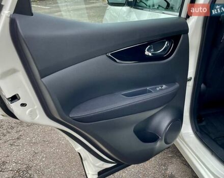 Білий Ніссан Кашкай, об'ємом двигуна 1.6 л та пробігом 75 тис. км за 19500 $, фото 24 на Automoto.ua