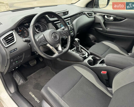 Белый Ниссан Кашкай, объемом двигателя 1.6 л и пробегом 47 тыс. км за 19999 $, фото 17 на Automoto.ua