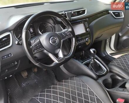 Белый Ниссан Кашкай, объемом двигателя 1.6 л и пробегом 169 тыс. км за 19900 $, фото 14 на Automoto.ua