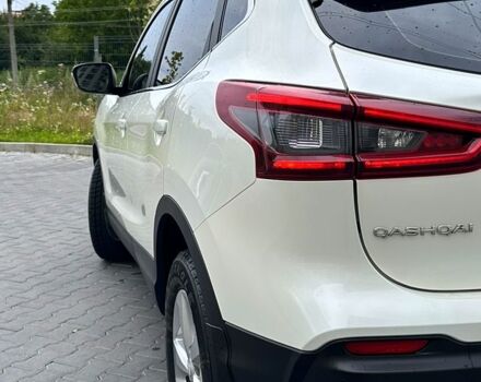 Белый Ниссан Кашкай, объемом двигателя 1.6 л и пробегом 111 тыс. км за 19999 $, фото 2 на Automoto.ua