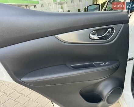 Білий Ніссан Кашкай, об'ємом двигуна 2 л та пробігом 58 тис. км за 21900 $, фото 72 на Automoto.ua