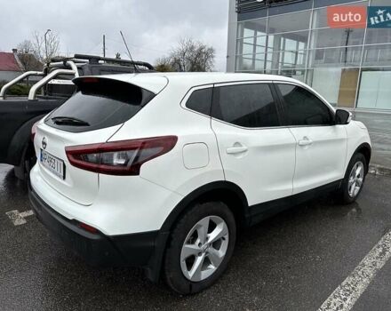 Білий Ніссан Кашкай, об'ємом двигуна 1.6 л та пробігом 14 тис. км за 29000 $, фото 2 на Automoto.ua