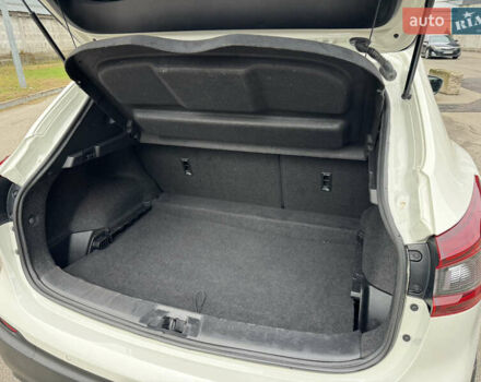 Белый Ниссан Кашкай, объемом двигателя 1.6 л и пробегом 47 тыс. км за 19999 $, фото 14 на Automoto.ua