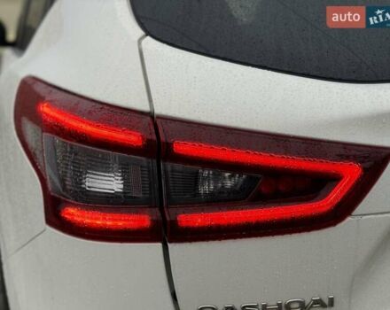 Білий Ніссан Кашкай, об'ємом двигуна 1.6 л та пробігом 102 тис. км за 19900 $, фото 9 на Automoto.ua