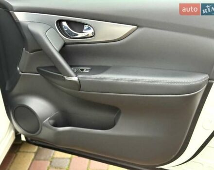 Білий Ніссан Кашкай, об'ємом двигуна 1.6 л та пробігом 102 тис. км за 19900 $, фото 25 на Automoto.ua