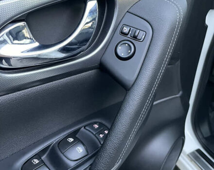 Белый Ниссан Кашкай, объемом двигателя 2 л и пробегом 64 тыс. км за 21500 $, фото 10 на Automoto.ua