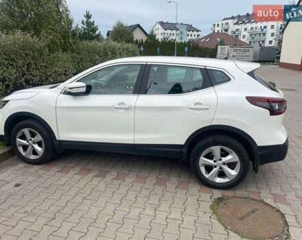 Білий Ніссан Кашкай, об'ємом двигуна 1.2 л та пробігом 42 тис. км за 16000 $, фото 1 на Automoto.ua