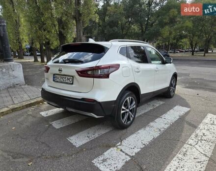 Белый Ниссан Кашкай, объемом двигателя 2 л и пробегом 68 тыс. км за 21000 $, фото 3 на Automoto.ua