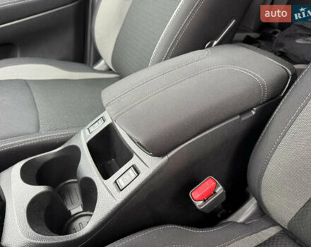 Белый Ниссан Кашкай, объемом двигателя 1.6 л и пробегом 47 тыс. км за 19999 $, фото 30 на Automoto.ua