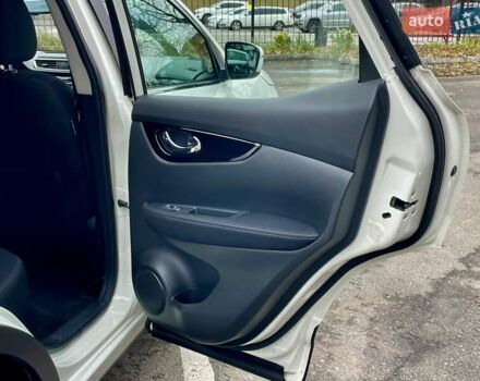 Білий Ніссан Кашкай, об'ємом двигуна 1.6 л та пробігом 75 тис. км за 19500 $, фото 22 на Automoto.ua