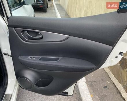 Ниссан Кашкай 2020 в Харькове на Automoto.ua Белый Ниссан Кашкай, объемом двигателя 1.6 л и пробегом 37 тыс. км за 19499 $, фото 31 на Automoto.ua